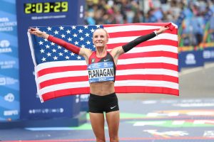 Shalane Flanagan gana la Maratón de Nueva York